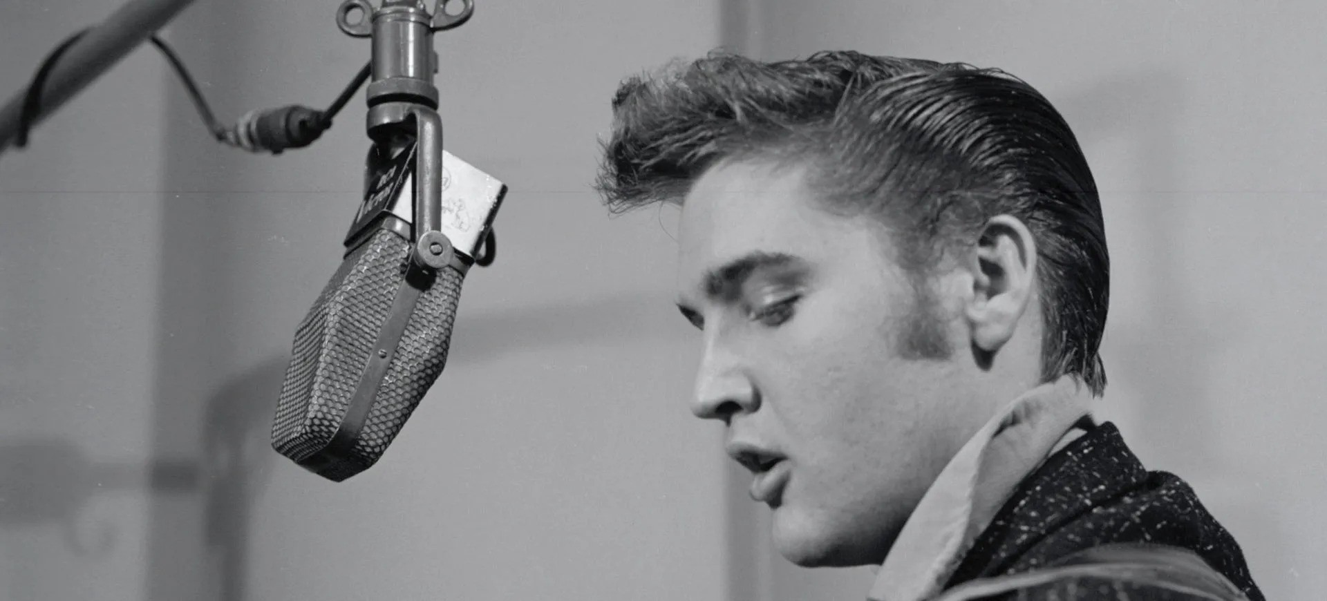 Echoes of the King: How Elvis Presley’s Rock Legacy Influences Artists Today